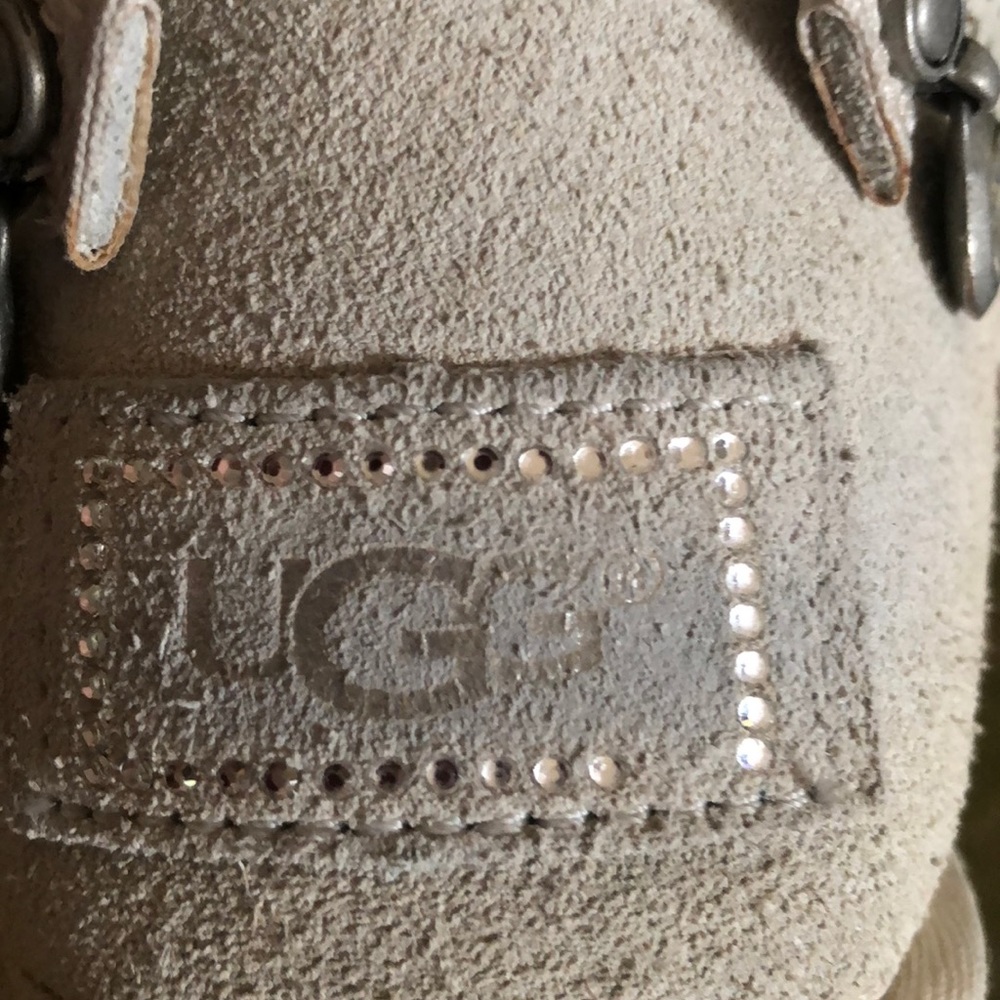 New Ugg 6 - image 3